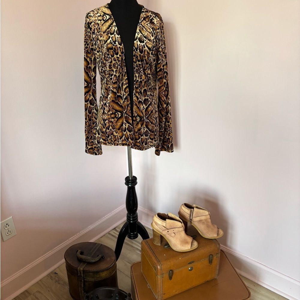 PrettyLittleThing Leopard Print Jacket - Picture 2 of 6